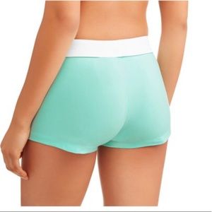 no boundaries roll waist shorts